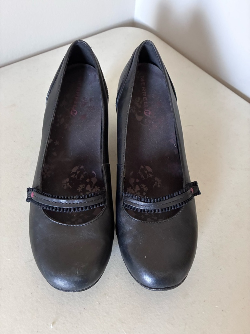 Merrell Women's Black Leather Wedge Slip-On Loafers